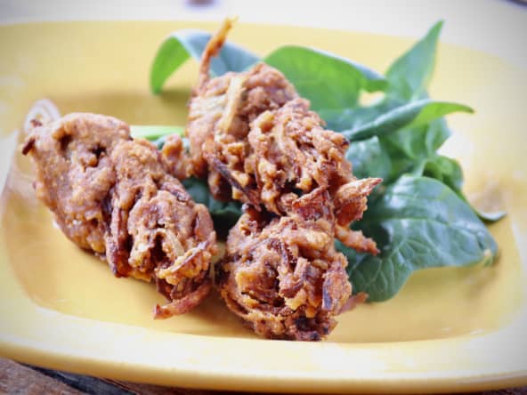 Les Bhagis indiens ou beignets d'oignons