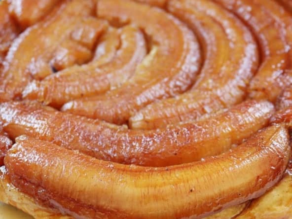 Tarte renversée aux bananes et flambée au rhum brun