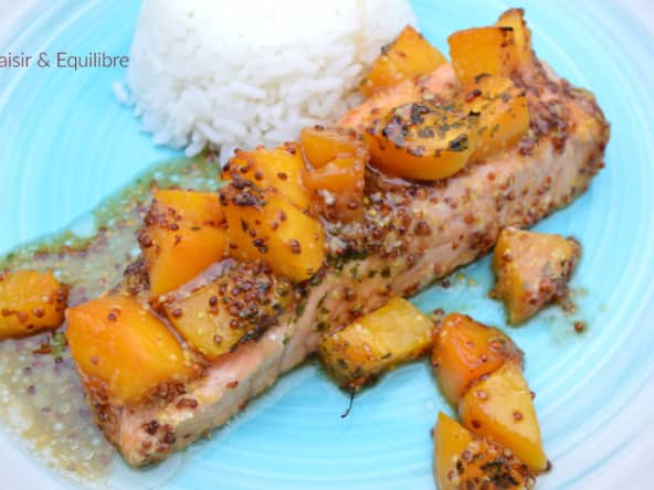 Saumon laqué aux pêches au sirop