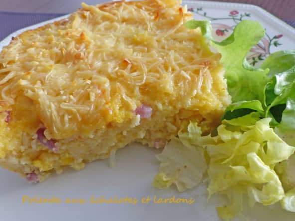 Polenta aux échalotes et lardons