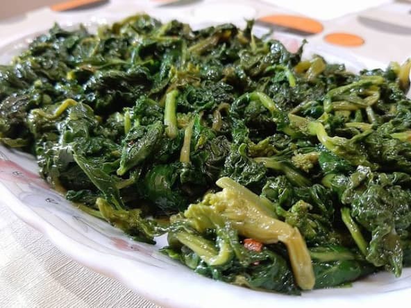 Friarielli in Padella : Brocoli-rave à la napolitaine