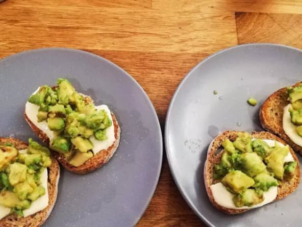 Tartines d'avocats snackées