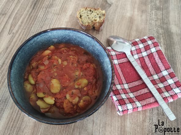 Koukia Yahnista- Ragoût de fèves à la tomate