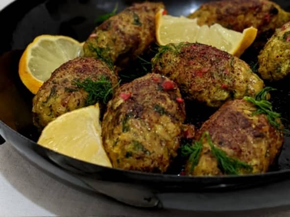 Kofta de poisson au yaourt, piment et sumac, une entrée palestinienne