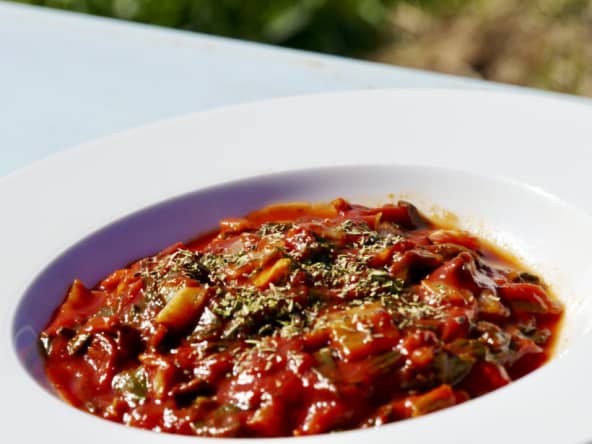 Bettes à la tomate et chorizo - Ma recette alcaline toute bette ! Avec des bettes.