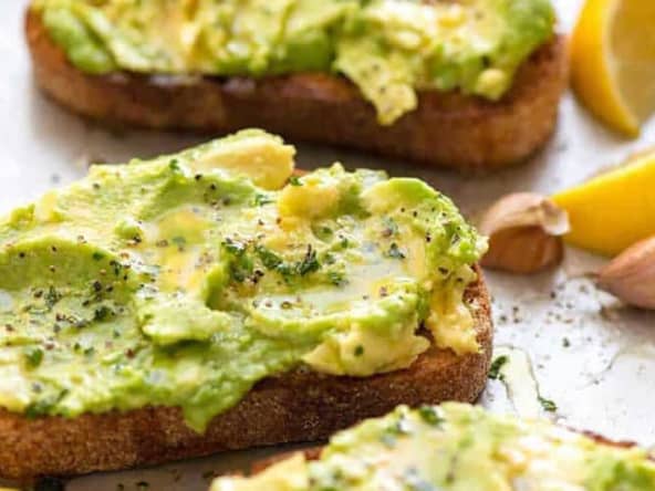 Apéritif facile et rapide de toasts à l'avocat