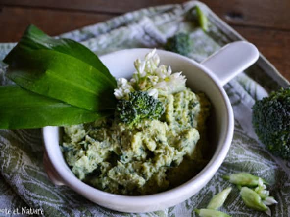 Crème à base de ricotta aux brocolis et à l'ail des ours pour parfumer les pâtes fraîches