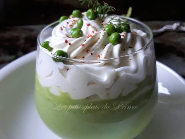 Cappuccino de petits pois au piment d'Espelette