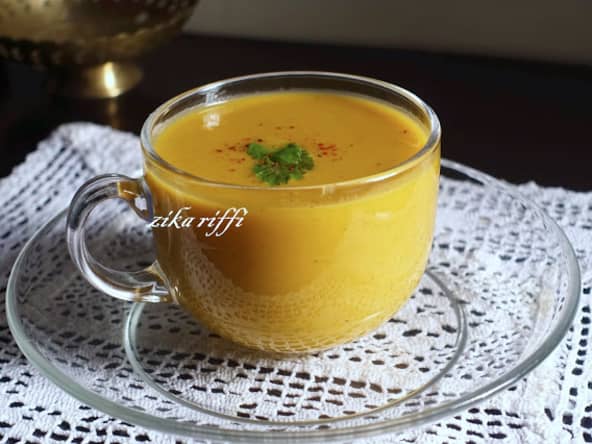 SOUPE VELOUTÉE AUX POIREAUX, POTIRON - POMMES DE TERRE ET PAPRIKA FUMÉ