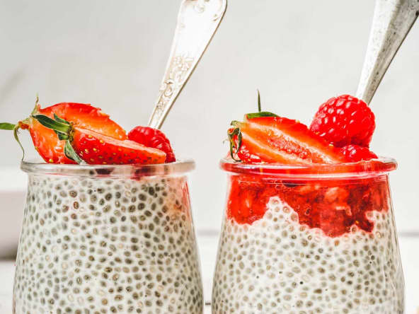 Chia pudding aux fraises et compotée de fraises