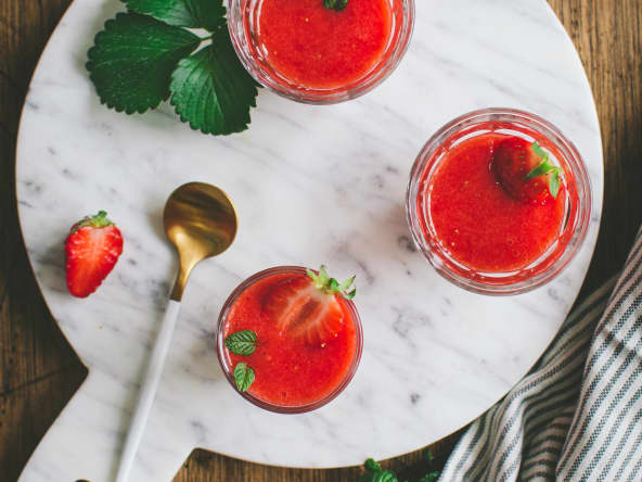 Soupe de fraise Clery à la menthe