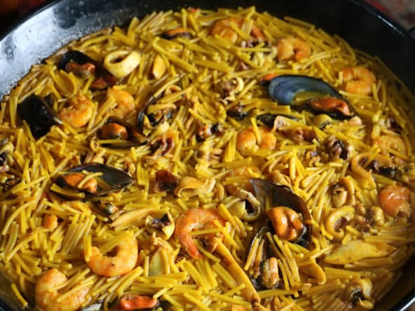 Fideuà de la ville de Gandia en Espagne