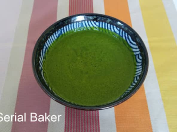 Soupe printanière au cresson et à la courgette