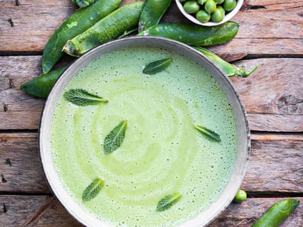 Soupe de petits pois et ricotta