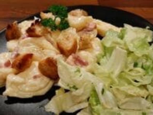 Recette de Mehlknepfle à la crème et lardons. Recette d'Alsace