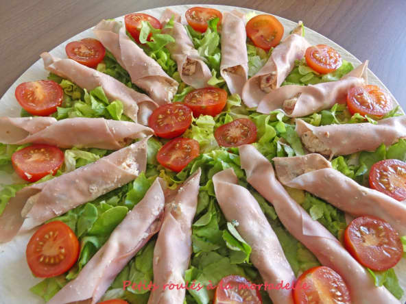 Petits roulés à la mortadelle farcis de ricotta