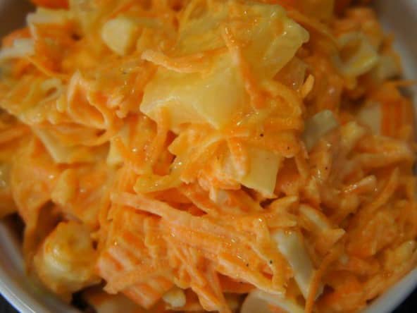 Salade de surimi à l'ananas