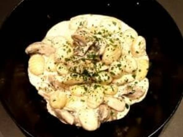 Gnocchis végétariens sauce champignon. A base de chair de pommes de terre