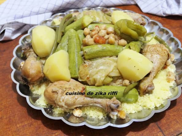 Couscous de l'été aux pilons de poulet fermier et légumes