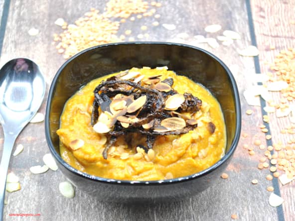 Potage orange de patate douce et lentilles corail