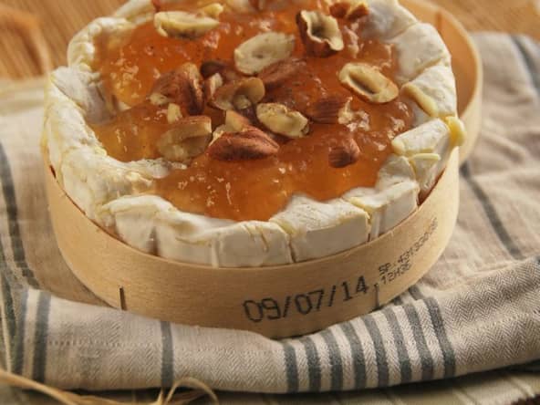 Camembert chaud au four