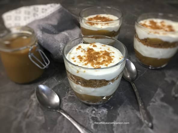 Verrine de fromage blanc sauce caramel et spéculoos