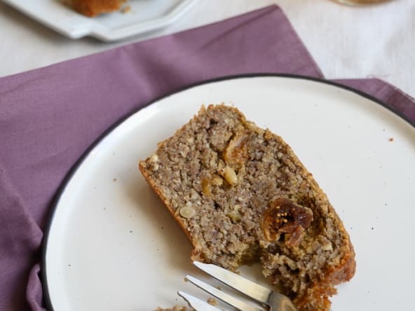 Cake lentilles et noisette (sans farine), de Sonia Ezgulian