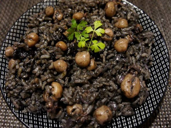 Risotto à l'encre de seiche et supions (petites seiches)