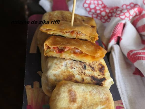 Minis crêpes salées farcies de chakchouka piquante