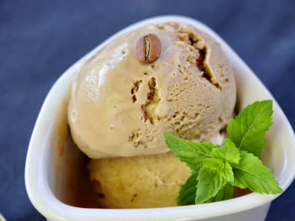 Crème glacée au café bien onctueuse