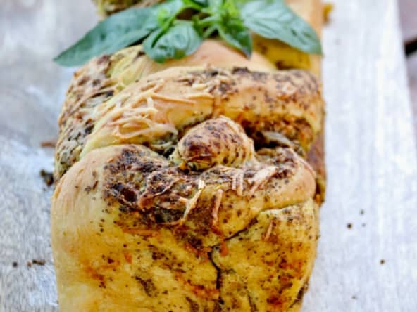 Brioche babka salée au basilic et aux noix de cajou