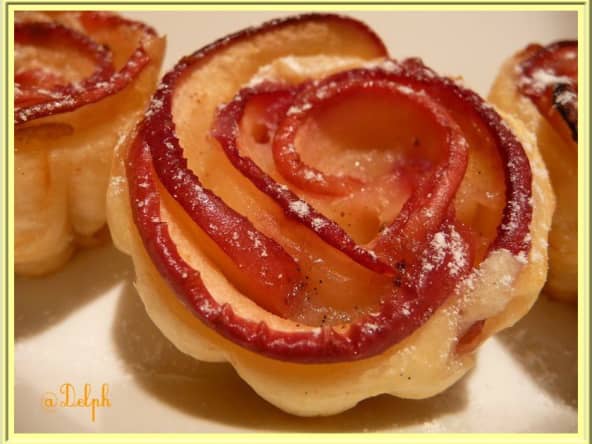 Roses de pommes feuilletées