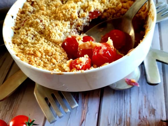 Crumble de tomates cerises gourmand au parmesan