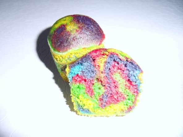 Gâteau marbré rainbow à la Multidélices