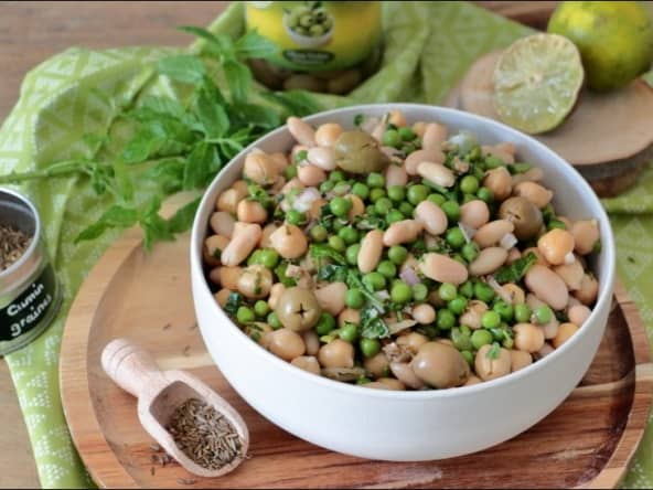 Haricots blancs, pois chiches et petits pois aux citrons de Trish Deseine