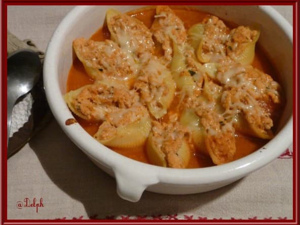 Conchiglioni farcis au poulet
