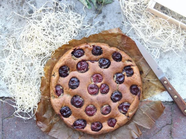 Gâteau au yaourt de soja à la vanille et cerises (vegan)