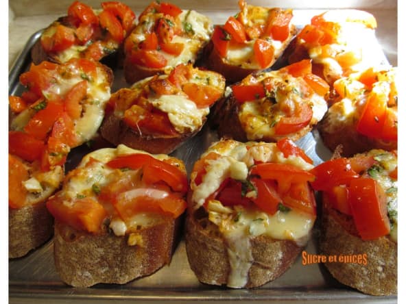 Bruschettas chaudes à la tomme (tartines)