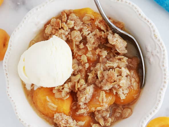 Crumble aux abricots et flocons d'avoine simple à préparer