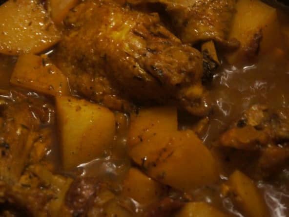 Cari poulet pomme de terre traditionnel réunionnais