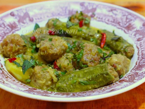 TAJINE DE COURGETTES FARCIES - BOULETTES ET POMMES DE TERRE - FRIT ET MIJOTE EN SAUCE AU SAFRAN 