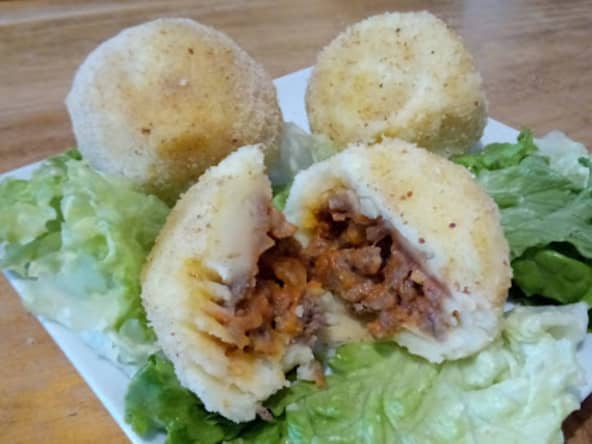 Les boulettes de pommes de terre à la viande hachée