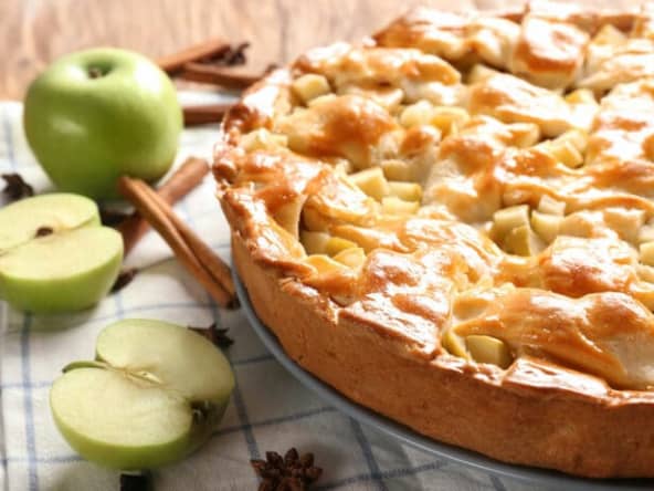 Délicieux gâteaux aux pommes et yaourt grec (pâtisserie)