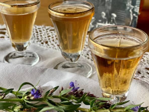 Liqueur d’hysope préparée soi-même