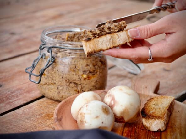 Pâté végétal aux champignons et aux graines de moutarde