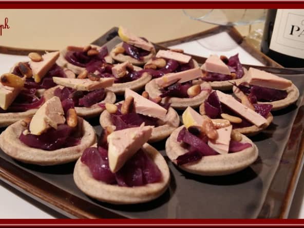 Tartelettes au foie gras et aux pignons