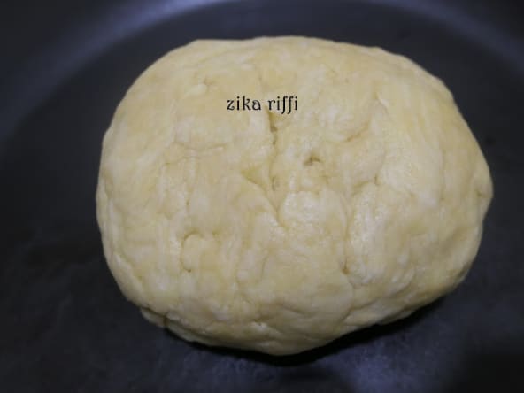 PÂTE BRISÉE AU LAIT CAILLÉ ( RAYEB ) BEURRE NOISETTE ET LEVURE BOULANGÈRE