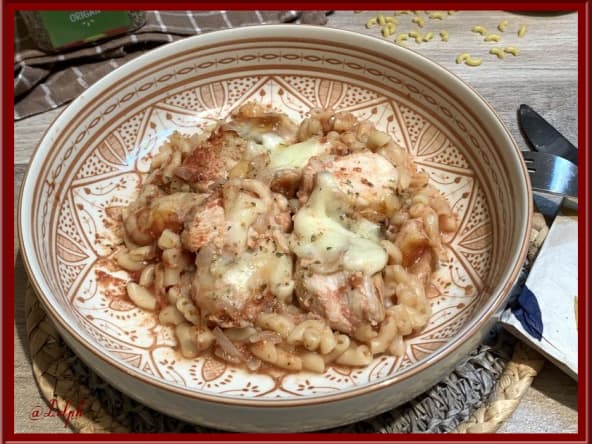 One pot pasta au poulet et à la tomate