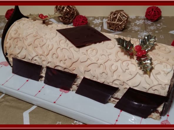 Bûche chocolat Dulcey, et son insert praliné