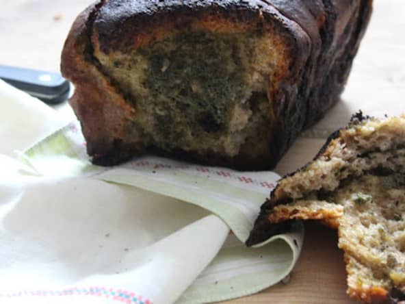 Pain à effeuiller au pesto